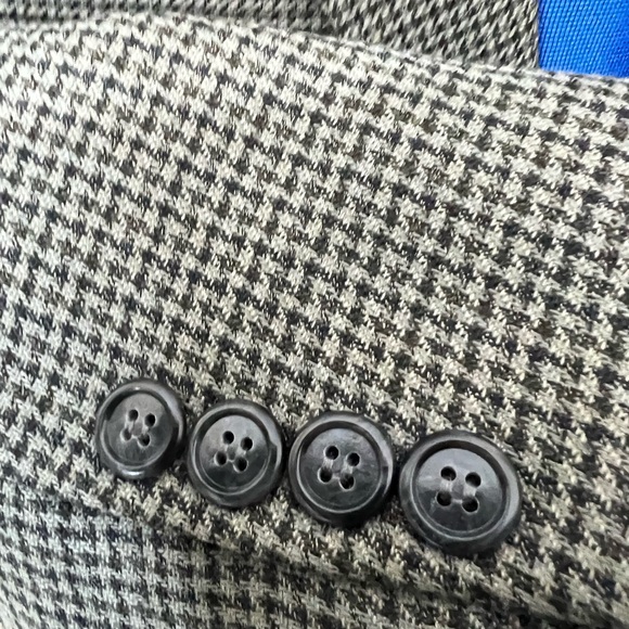 HAGGAR CLOTHING CO. MENS SPORTS BLAZER SIZE 44R WOOL & POLY BLEND. - Picture 7 of 10